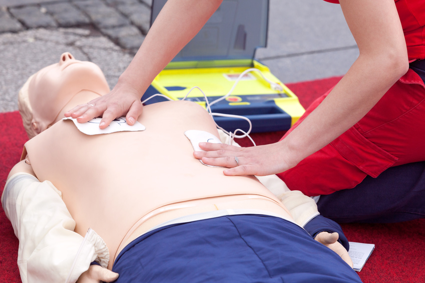 Defibrillator Im Einsatz – Beherztes Vorgehen Der Fußballfreunde Rettete Axel Koops Leben
