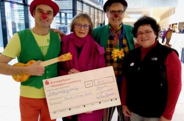 Lachen Ist Die Beste Medizin – LandFrauen Berkenthin Und Umgebung Spenden Für Die Klinik-Clowns Lübeck