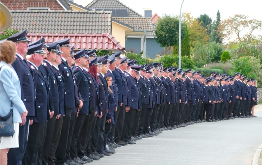 Amtswehrfest Anlässlich Des 100-jährigen Bestehens Der Freiwilligen Feuerwehr Sierksrade Eindrucksvoll!