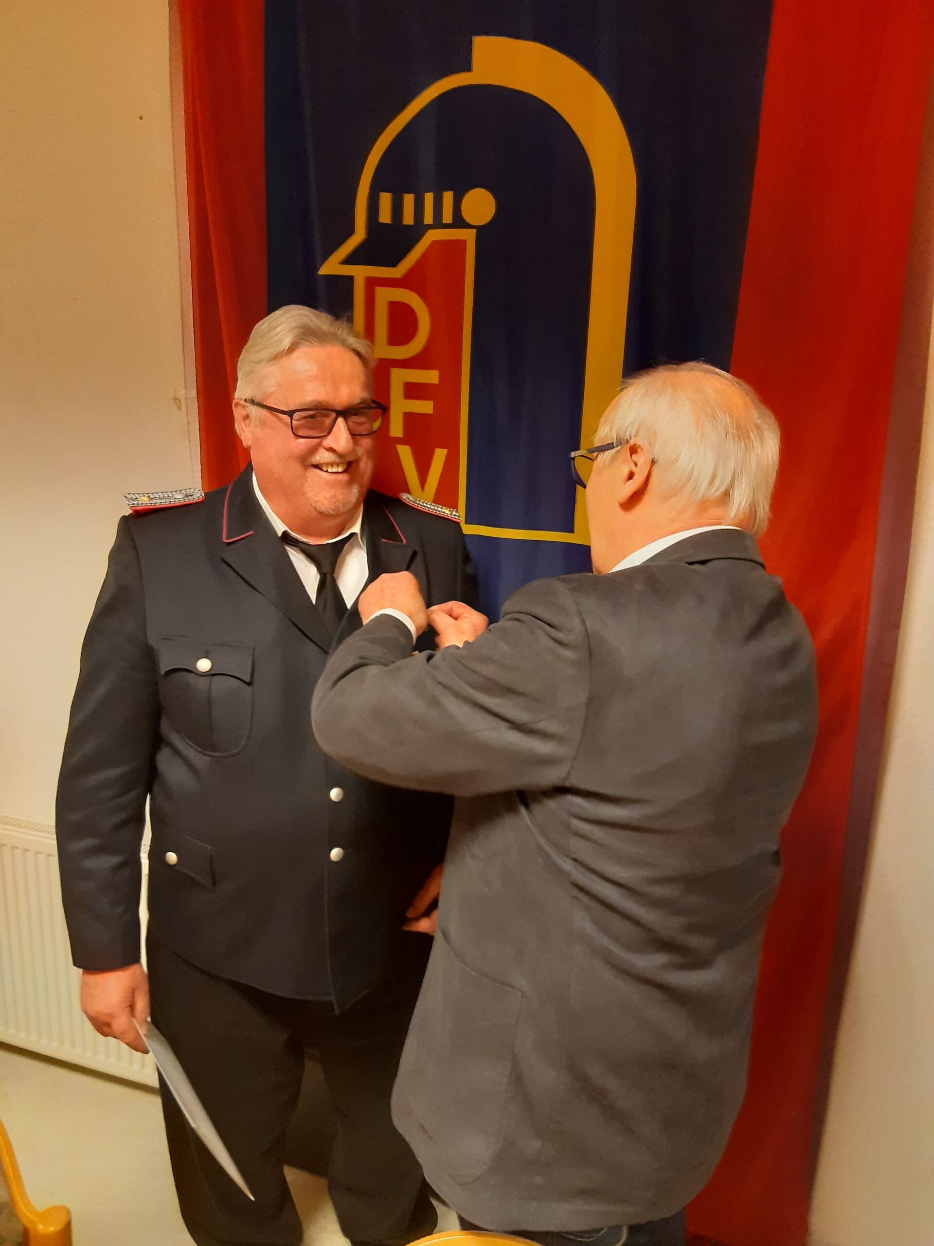 Feuerwehr Kastorf: Jürgen Fricke Für 50jährige Mitgliedschaft Im Aktiven Feuerwehrdienst Geehrt